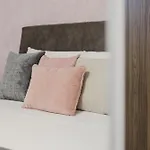 Mulberry Ph 2bed Insane Views! By Homely