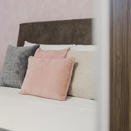 Mulberry Ph 2bed Insane Views! By Homely