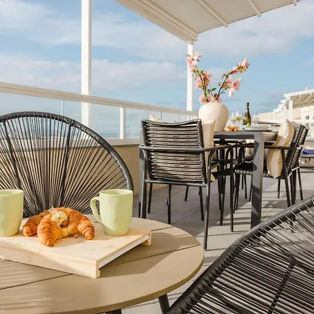 Mulberry Ph 2bed Insane Views! By Homely * Σεντ Πόλς Μπέι