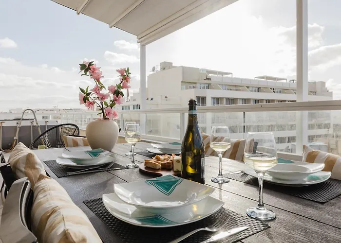 Daire Mulberry Ph 2bed Insane Views! By Homely *